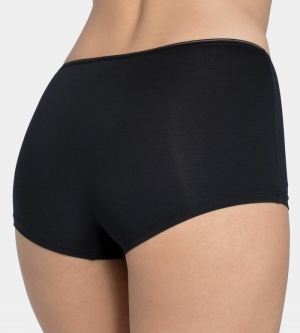 FEEL SENSATIONAL SHORT 02 0004 BLACK