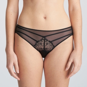 DANAE ZWA ZWART