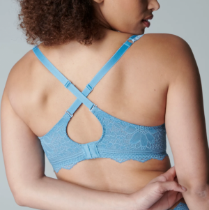 FREESIA 591/BLEU HIMALA