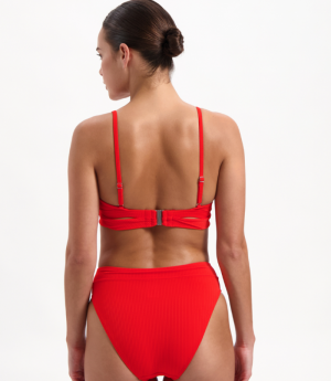 475/FIERY RED