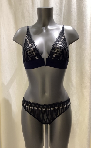 CLEOPATRE 010/BLACK